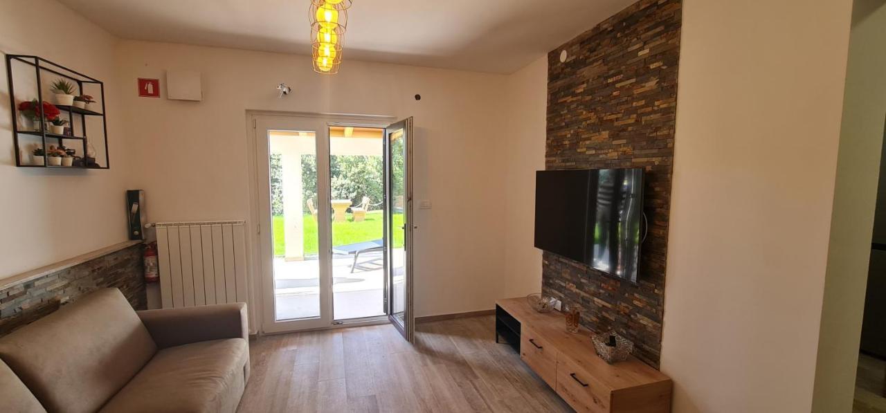 Active Chillax Oasis Apartments アンカラン エクステリア 写真