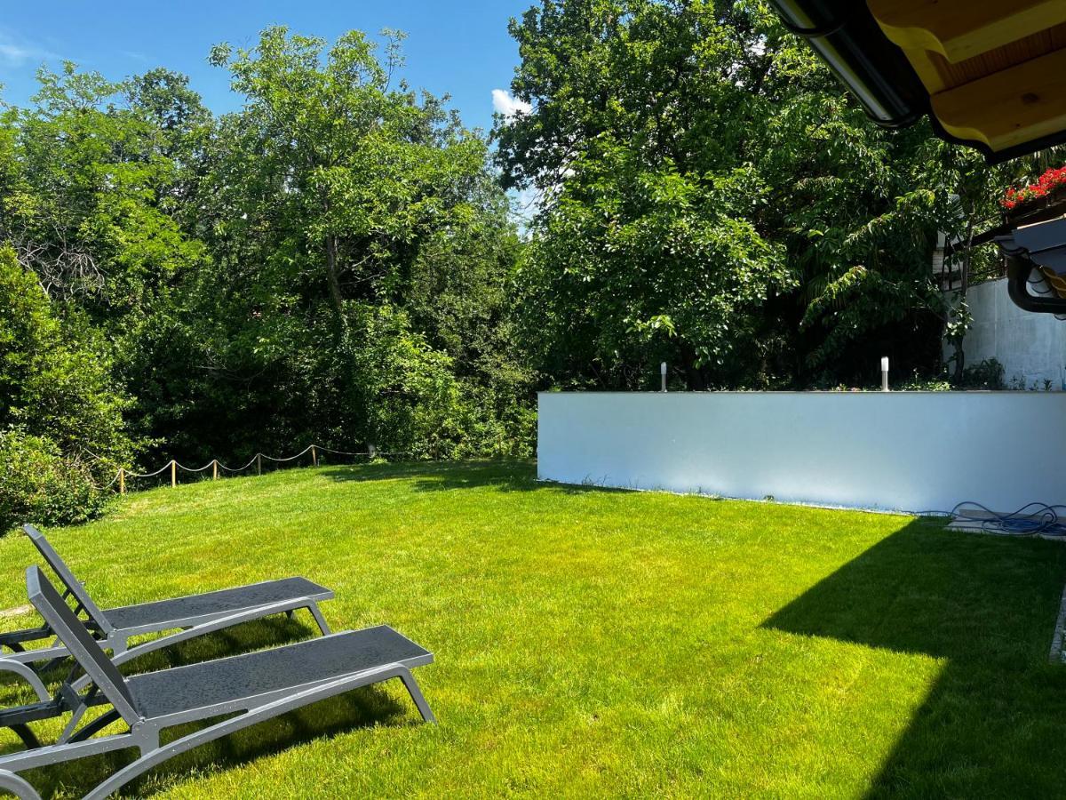 Active Chillax Oasis Apartments アンカラン エクステリア 写真