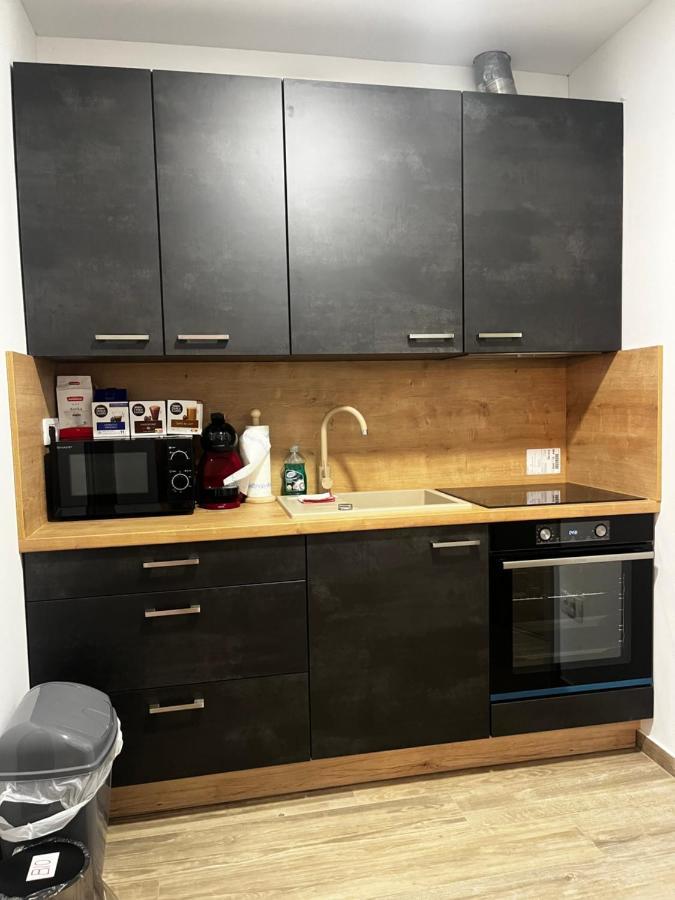 Active Chillax Oasis Apartments アンカラン エクステリア 写真